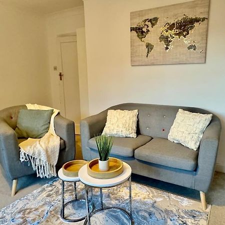 Central Chichester Sanctuary Екстер'єр фото